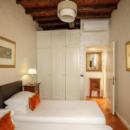 Condotti Corner Apartment Piazza Di Spagna Rome Exterior photo