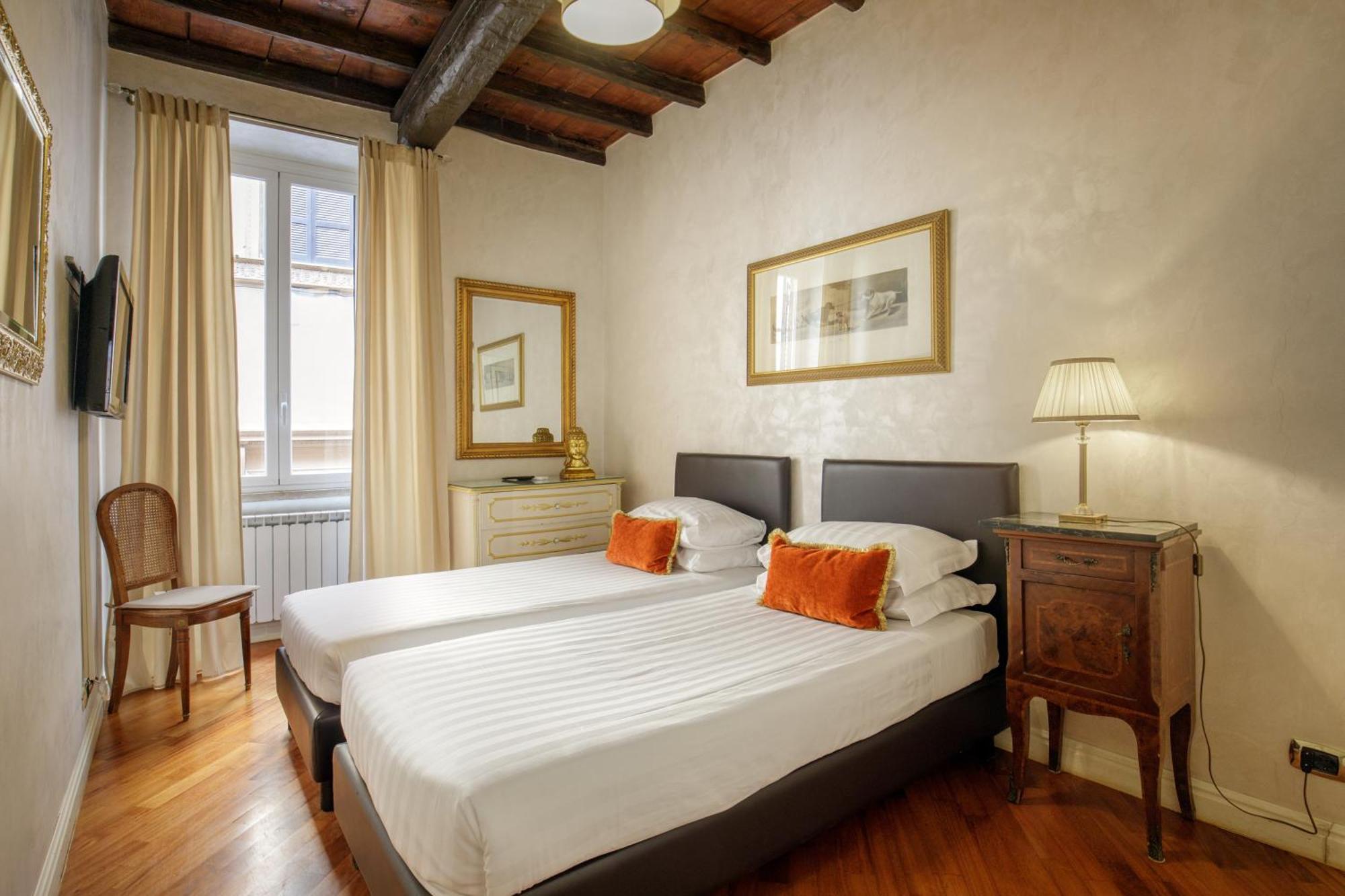 Condotti Corner Apartment Piazza Di Spagna Rome Exterior photo